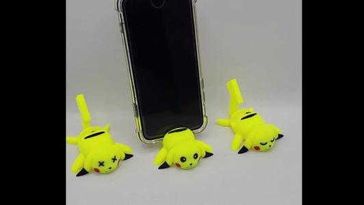 POKEMON - PIKACHU PHONE STANDS