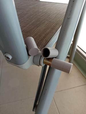 Kryt dorazu na skládací židli