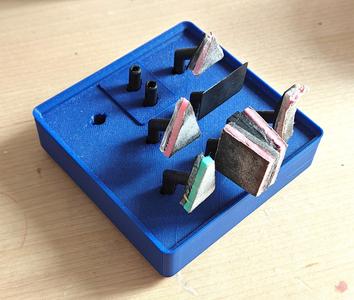 Gridfinity bin for linear pen sander bits