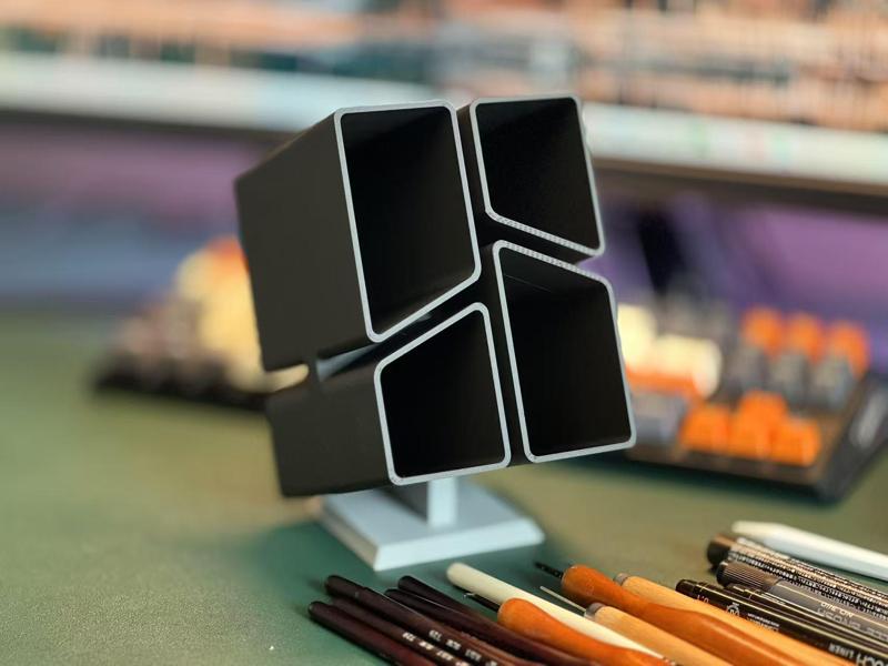 Bamboo-themed pen holder