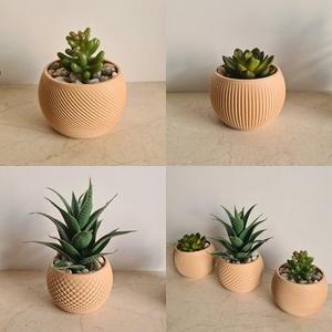 3 Little planters