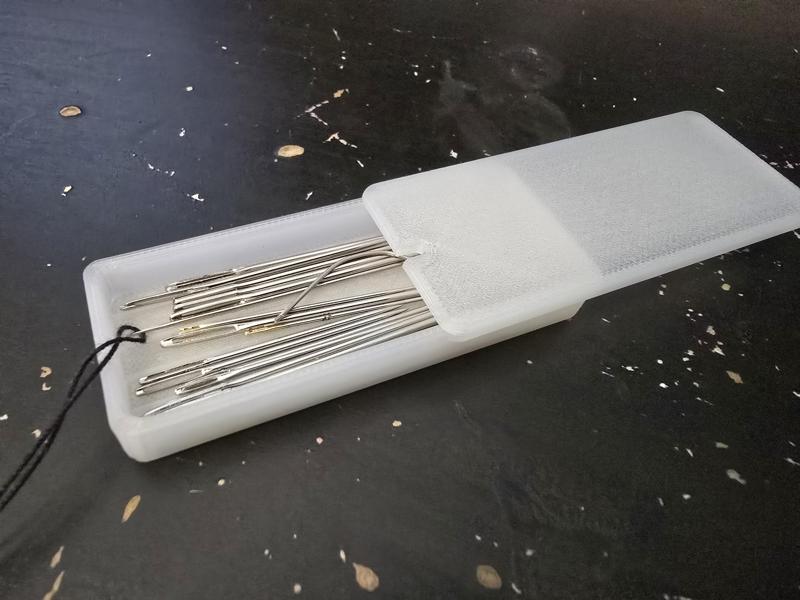 Compact sewing needle box