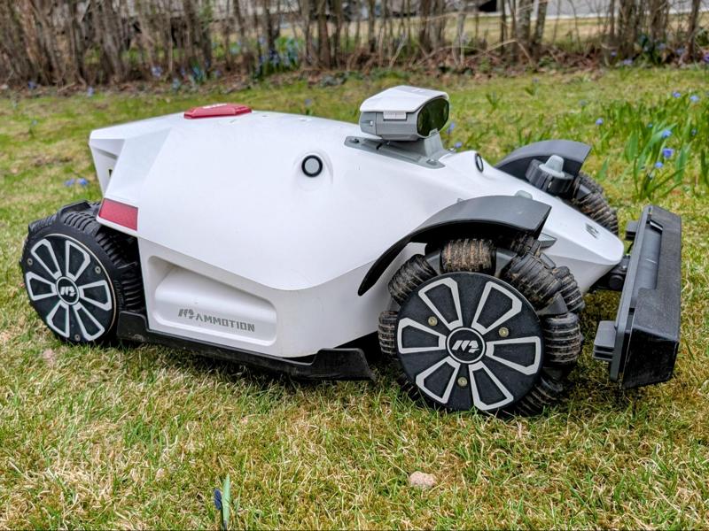 Mammotion Luba 1 & 2 wheel covers, v2.