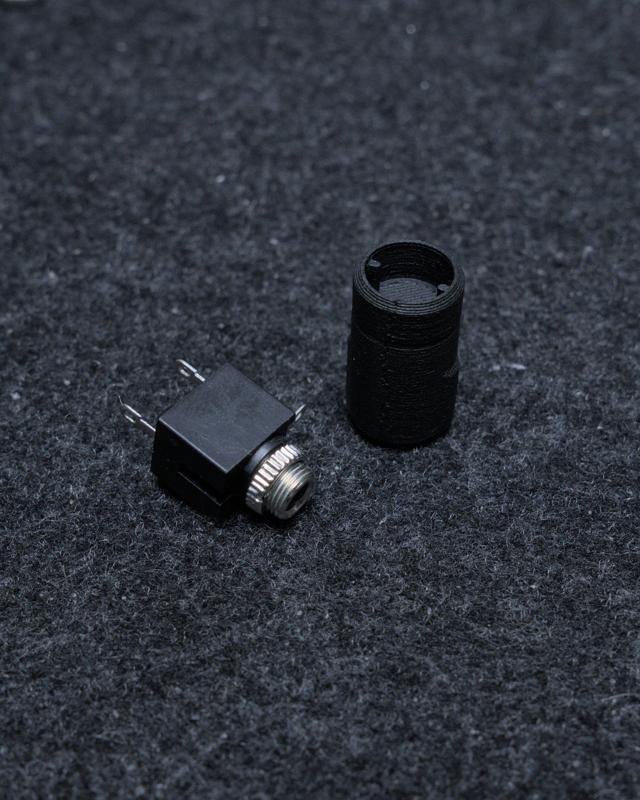 Socket Wrench for Knurled 3.5mm Jack Nuts