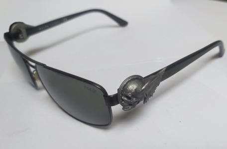 Glasses clip (winged skull)