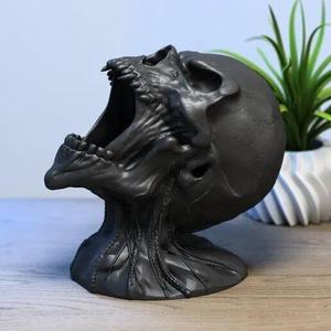 THE ETERNAL SKULL