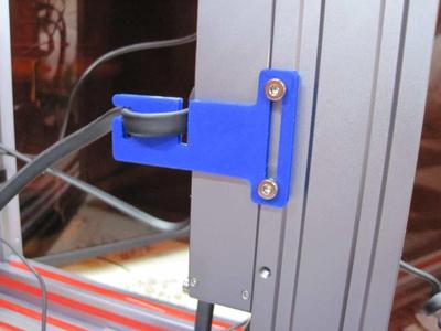 Heated bed cable support