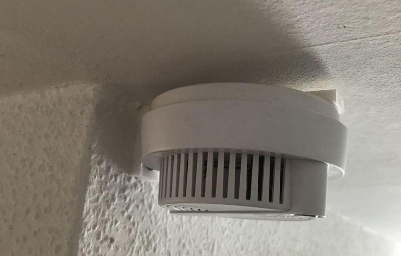 Olympia Smoke detector wall mount