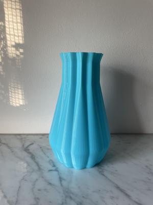 Classic Vase 2024