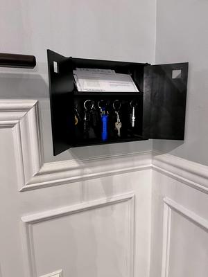Keys holder wall storage shelf with doors