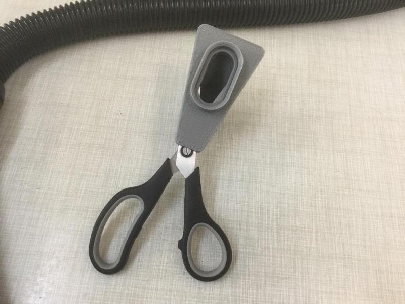 (H)air cutter / Corona hair cut adaptor for vacuum cleaner