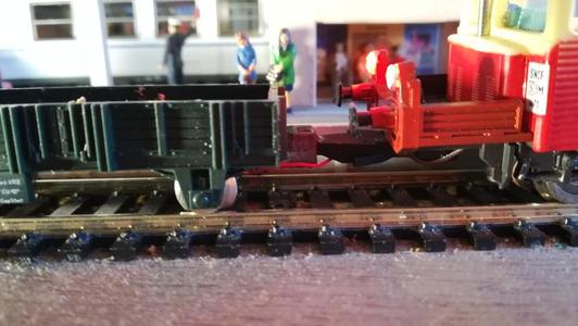 Attelages magnétiques HO 2, 4 et 6 contacts - HO Magnetic Couplings