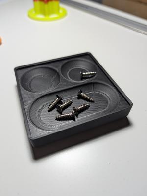 Magnetic gridfinity tray - holds small parts
