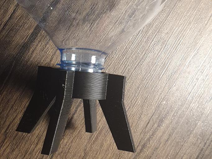 Carnivorous Plant Watering Device