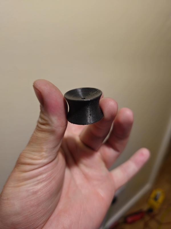 Jig head for mouse pike lure popper.