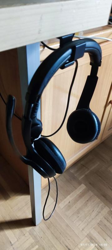 Headphone Holder