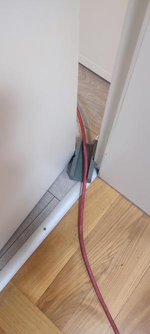 Cable protector / door stopper for cables - Kabelschutz / Türstopper für Kabel