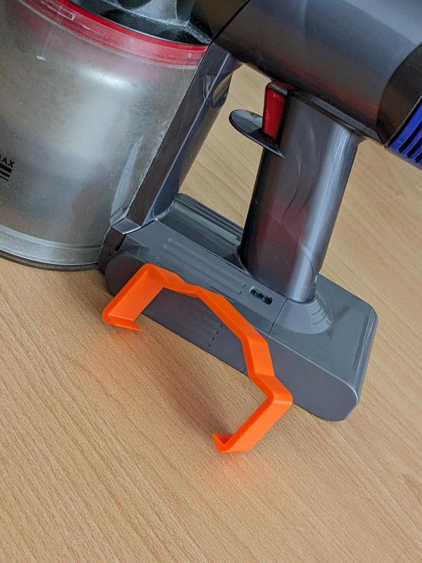 Dyson V7 battery clip