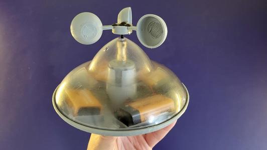 Electric Spinning Top