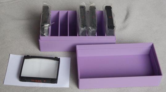 Box mit Deckel für Einstellscheiben Nikon F und F2, box with lid for focusing screens Nikon F and F2