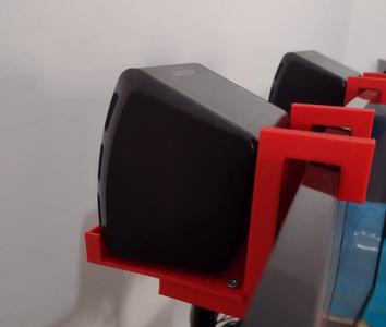 Simple monitor support for speaker