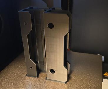 Dual laptop under-desk mount