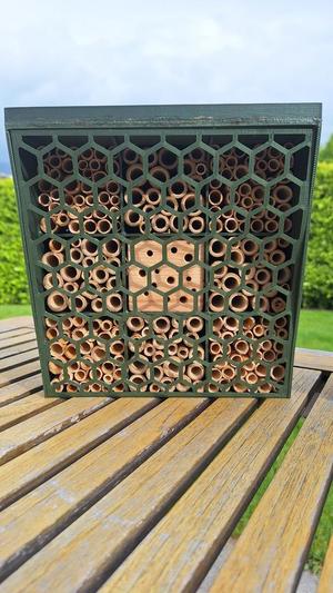 Schutzgitter für Insektenhotel