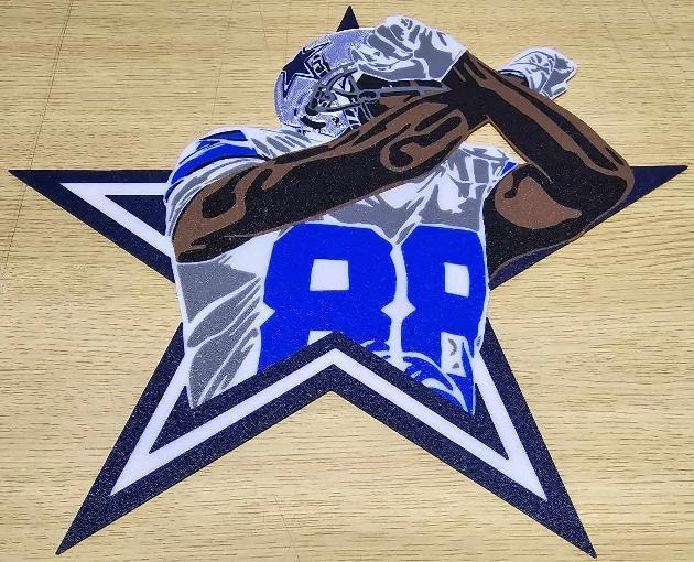 Dez Bryant Throwing Up The X