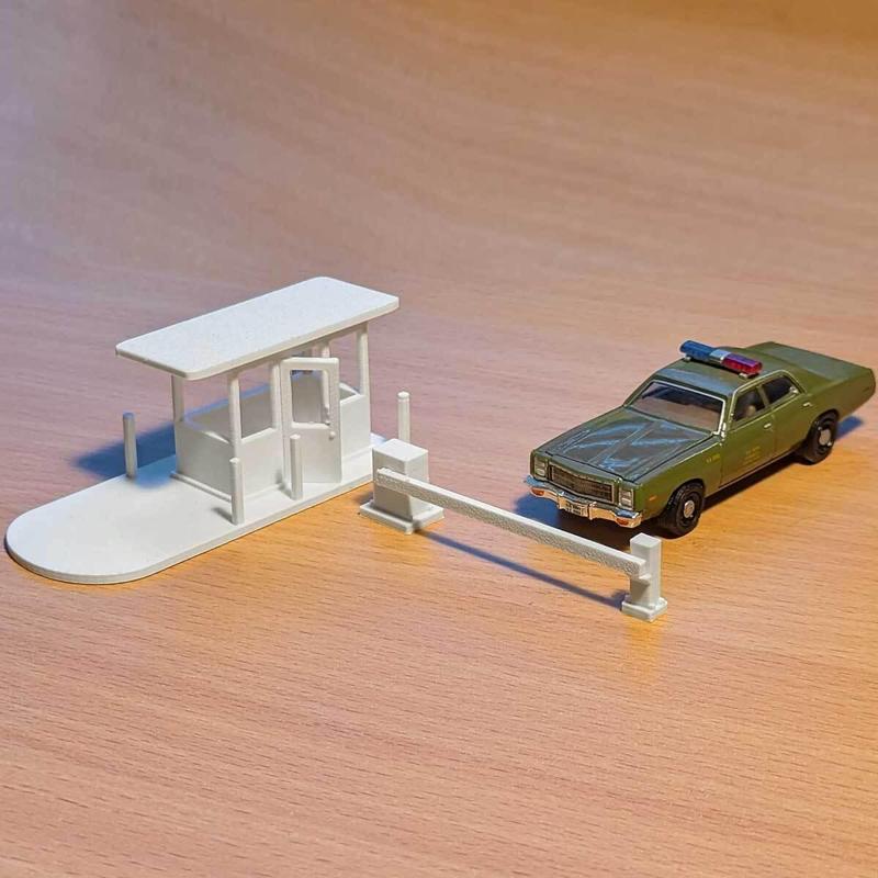 Guard shack boom gate 1/64 (FDM)