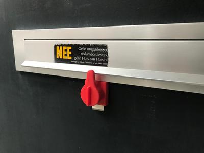 Mailbox stopper