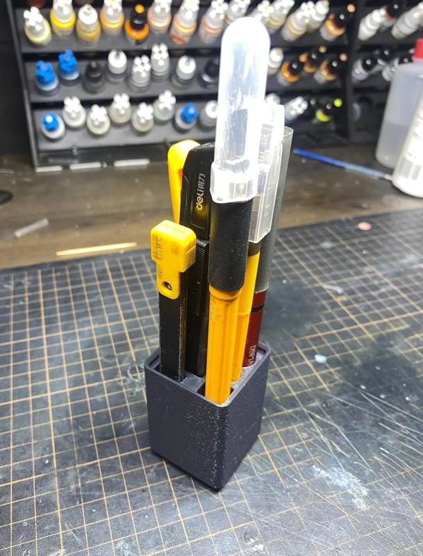 Gridfinity Olfa (and other) cutting tools holder