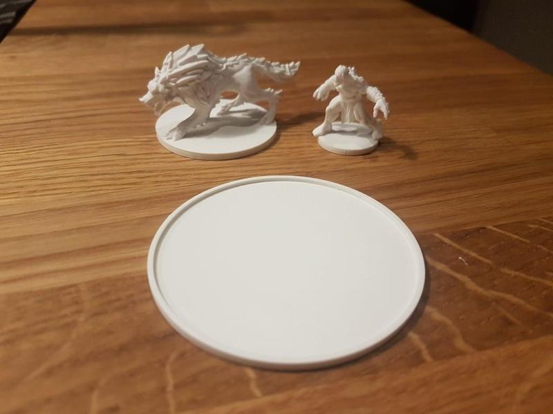 DnD - Miniature Bases, Plain (28mm) - Small, Medium, Large, Huge, Gargantuan (Dungeons & Dragons)