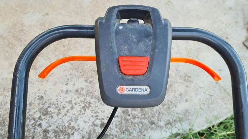 Gardena Lawn mower handle (32 E) - Rasenmaeher Griff V2