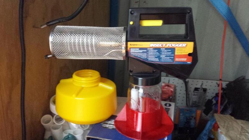 Pint mason jar base for fogging