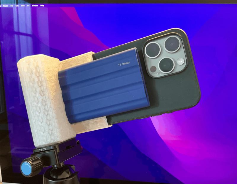 iPhone 15 pro max SSD mount