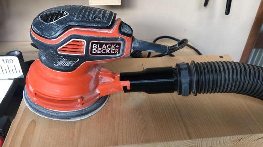 Parametric Black & Decker Orbital Sander (BDERO600) Vac Adapter [with Fusion 360 source]