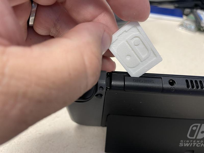 Switch Game Card Slot Cover Opener "Switchblade"