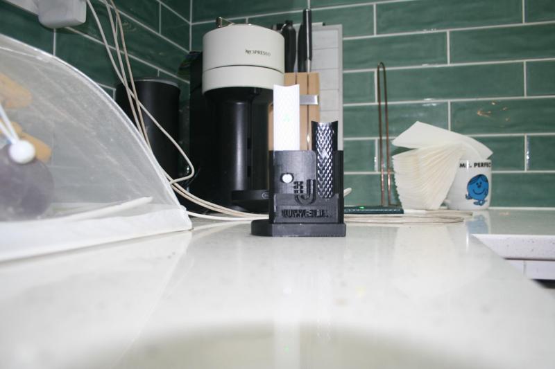 UWELL vape charging dock & holder