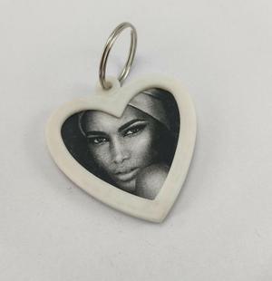 Heart keychain for photo