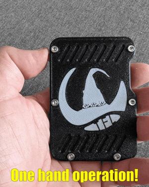 Thumb card wallet