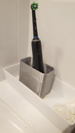 Toothbrush holder with Drainage