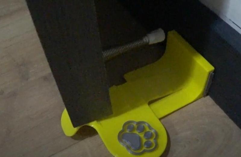 DOOR STOP WEDGE DOOR LOCK