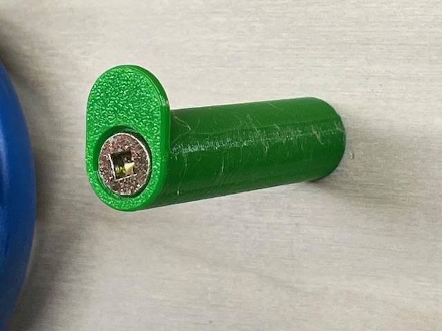 Single screw tool hanger