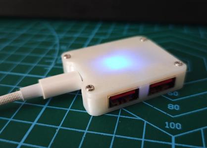One-in, four-out expansion dock USB 2.0