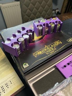 Wonderlands war token holder (capsuled)