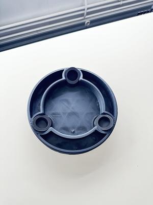 Bowling rotating ball cup