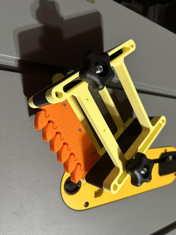 Stackable Featherboard with Replaceable Heads (Optimized for 5/16" and Dewalt Table Saw 7491)