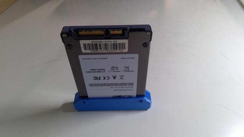 2.5" SSD/HDD Handle for Slide in Drive Systems