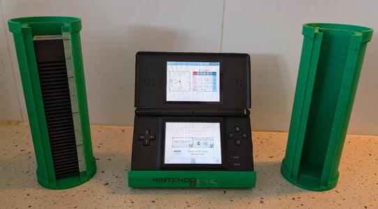 Nintendo DS Cartridge Tower - Pipe Style