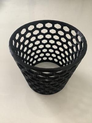 Parametric honeycomb cup sleeve
